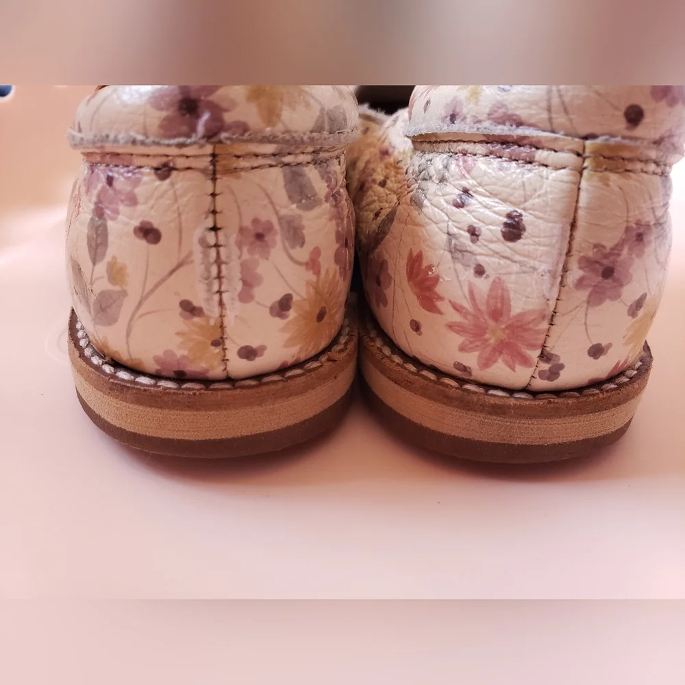 T-straps - Picture 5 of 10